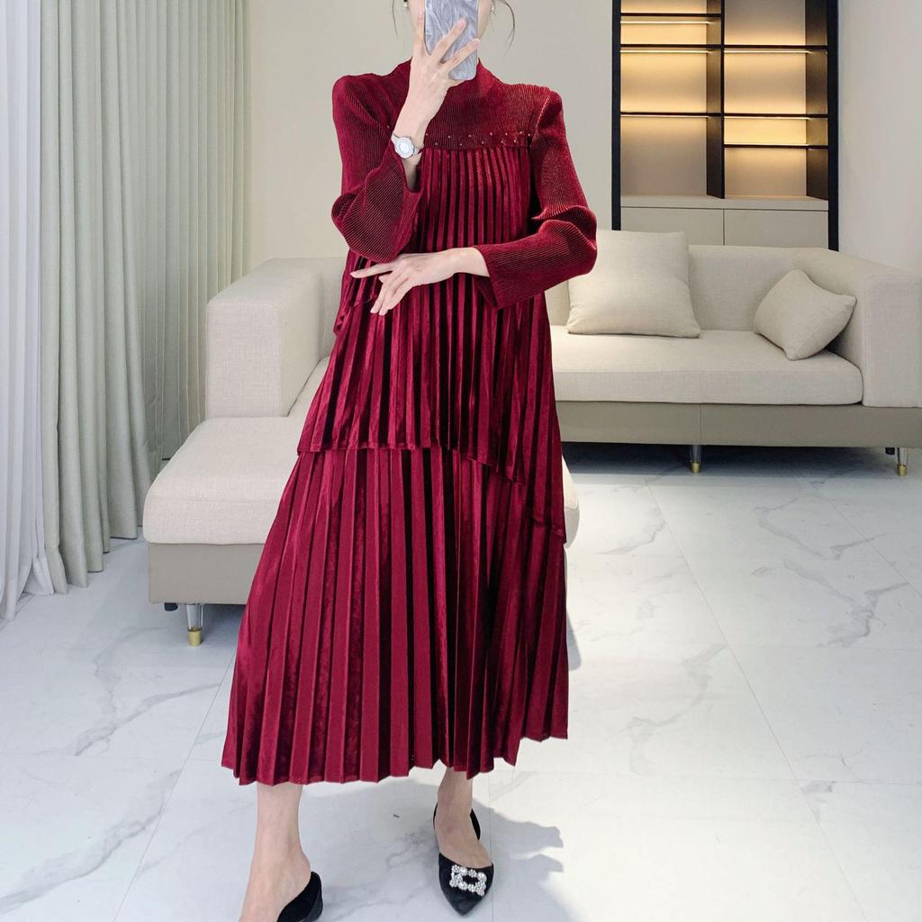 Elegant Red Velvet Beaded Evening Gown for Autumn-Winter Festive Weddings