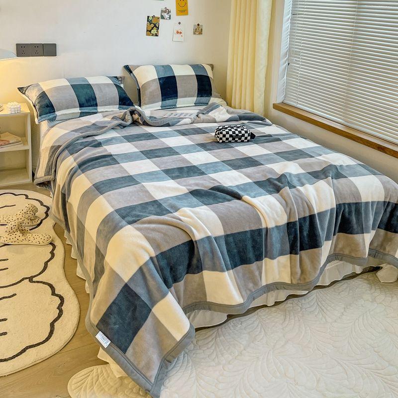 Summer Ice Silk Cool Thin Quilt Comforter Soft Air Conditioning Quilt/Duvet/Blanket Bed Duvets 150 Single Bed Quilt