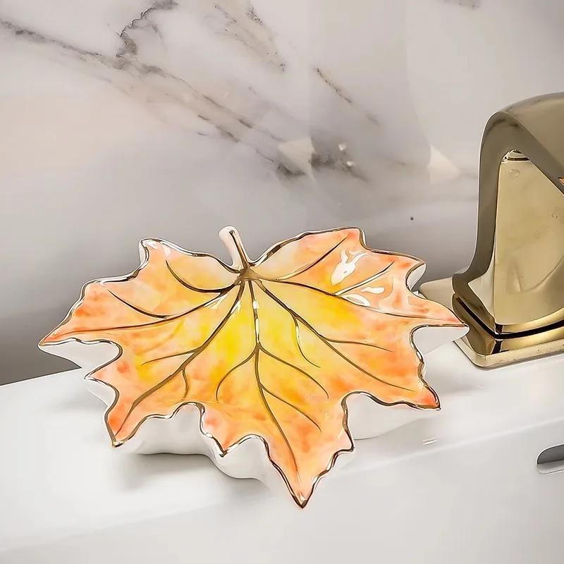 Vintage Maple Leaf Ceramic Soap Dish Bathroom Creative Gold Edge Soap Box Soap Storage Rack Household Soaps Storage Container