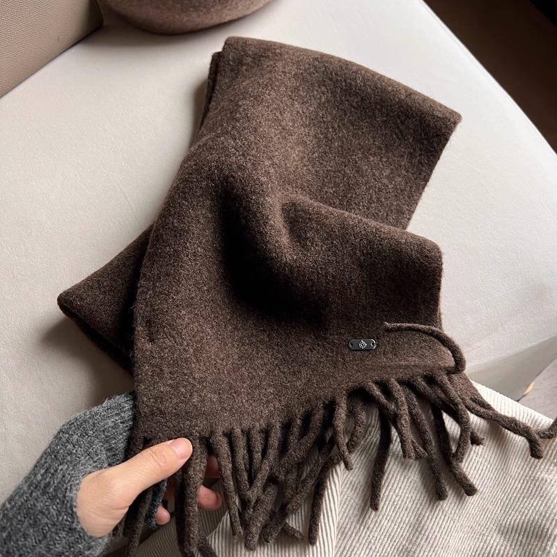 Soft Waxy Skin-friendly Wool Small Scarf for Female Winter Bloggers To Wear Colorful Scarves