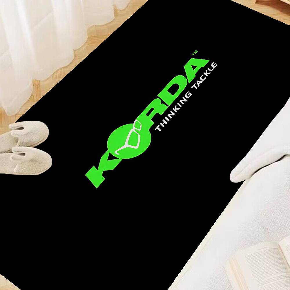 Tapis de porte Logo Korda Fishing Style Nordique Chambre à coucher Salon Tapis de porte Maison Balcon Antidérapant Alfombra