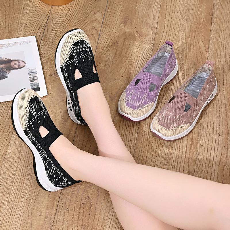 New elderly shoes summer mesh soft sole one-pedal lightweight mother shoes middle old walking non-slip shoes