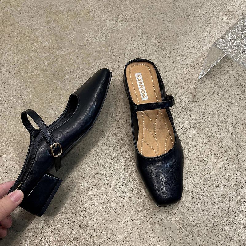 French Evening Breeze Temperament Silver Single Shoes Women's Spring and Summer 2025 New Korean Version Flat Bottom with Skirt Bag Head Sandals Tide