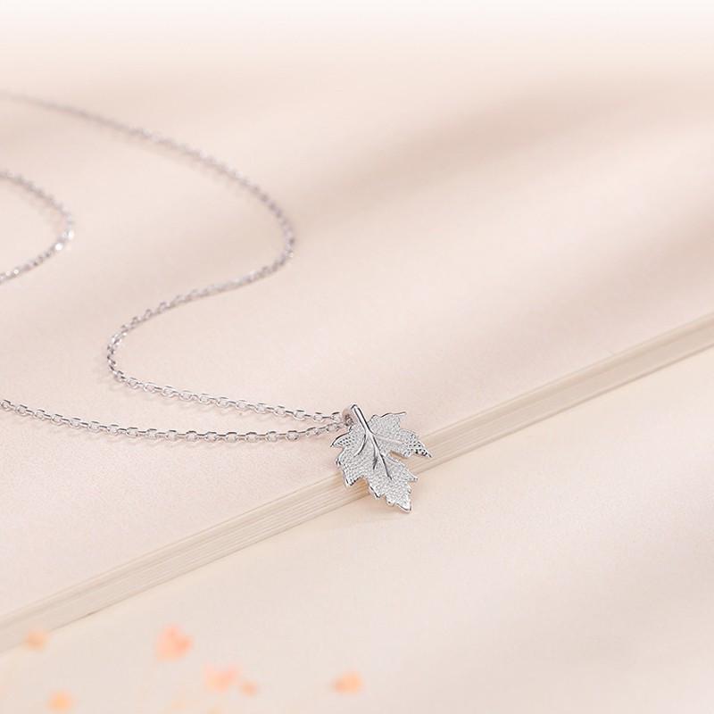 Halskette Ahornblatt aus Sterlingsilber - Schlichte Schlüsselbeinkette Geschenk für Frauen, Perfekt für den Geburtstag oder Weihnachten der Freundin.