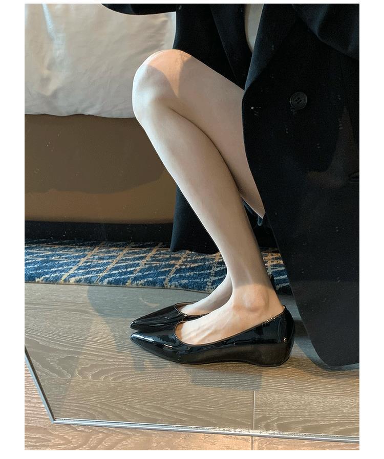 

Sheepskin version of the new spring and autumn French nude inner height increase pointed flat shoes women s shallow mouth shoes versatile commuter sho 40