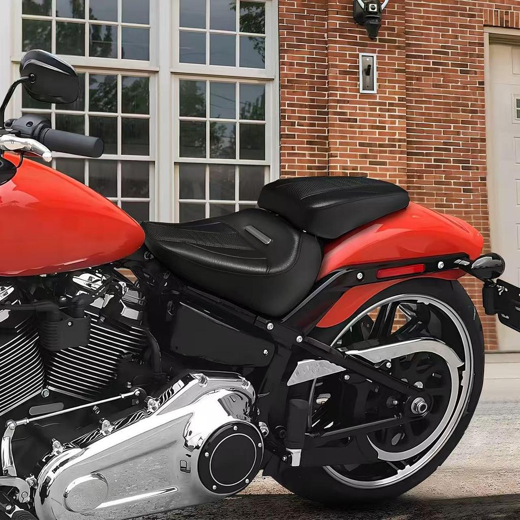 Harley Softail Breakout 18-23 Double Leather Seat for Driver & Passenger