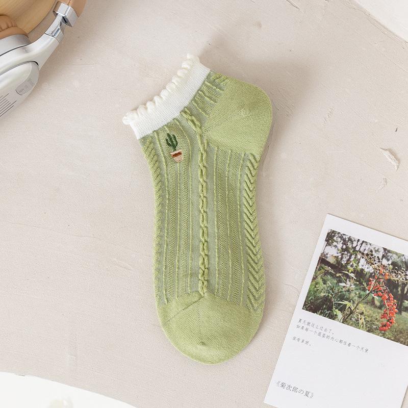 Ladies Summer Thin Simple and Comfortable with Sweet Small Fresh Light Mouth Green Socks
