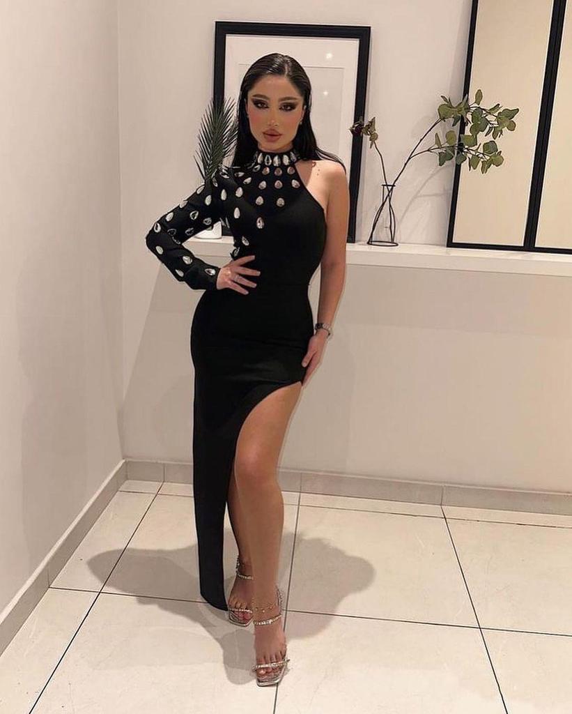 European & American High-End Sexy One-Shoulder Studded Bandage Dress - Long-Sleeved, Slim-Fitting, Luxurious.