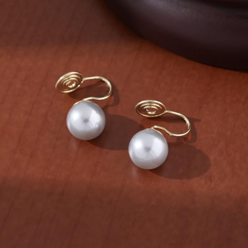 Vintage French Pearl No-Pierce Earrings: Elegant Luxury Clip-ons for Women