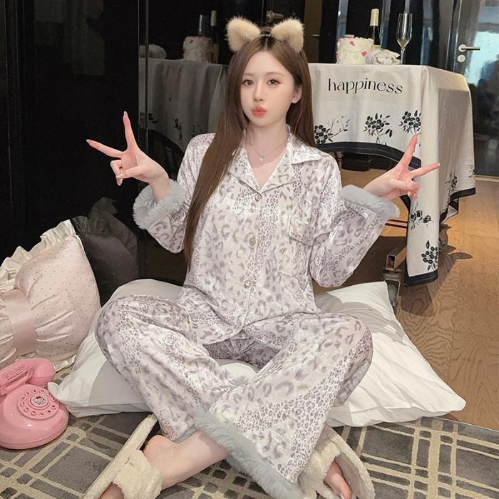 Women Golden Velvet Pajama Set Autumn Winter Warm Luxury Leopard Furry Cuff Lapel Cardigan Loungewear Diamond Velvet Home Outfit