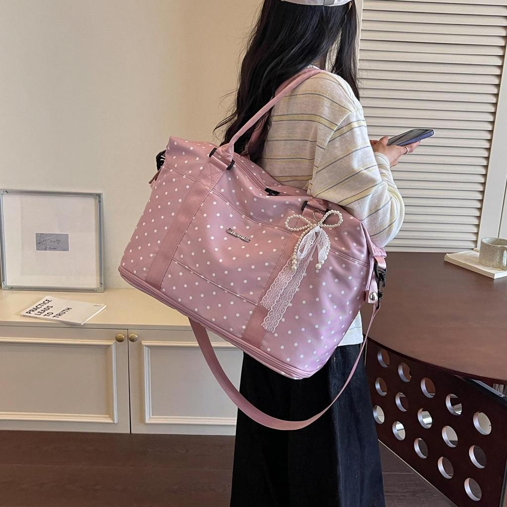 Women's Portable Travel Bag: Lightweight, Large Capacity, Ideal for Short Trips and as Carry-On Luggage.