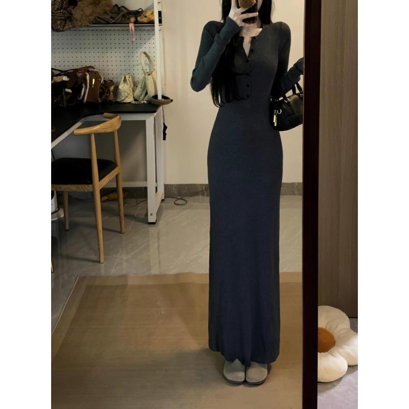 Gray knitted dress autumn and winter small man high sense long sleeve waist unique chic temperament long skirt