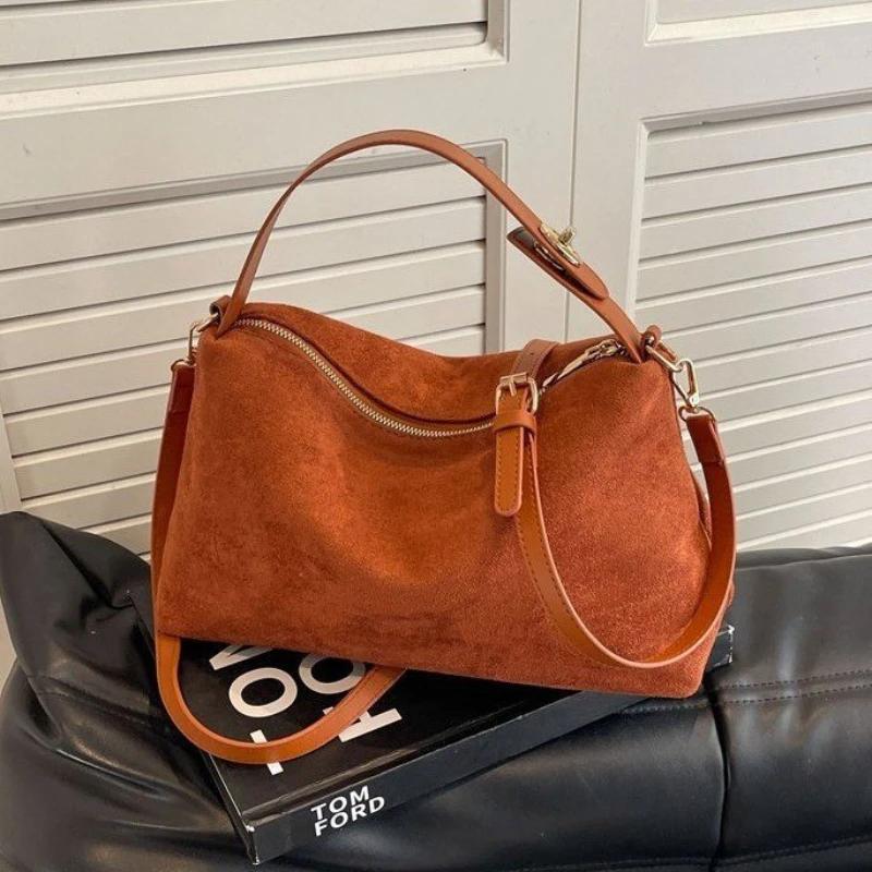 Advanced Retro Bag for Women's 2026 New Textured Frosted Shoulder Bag with Large Capacity Crossbody Commuting Tote Bag