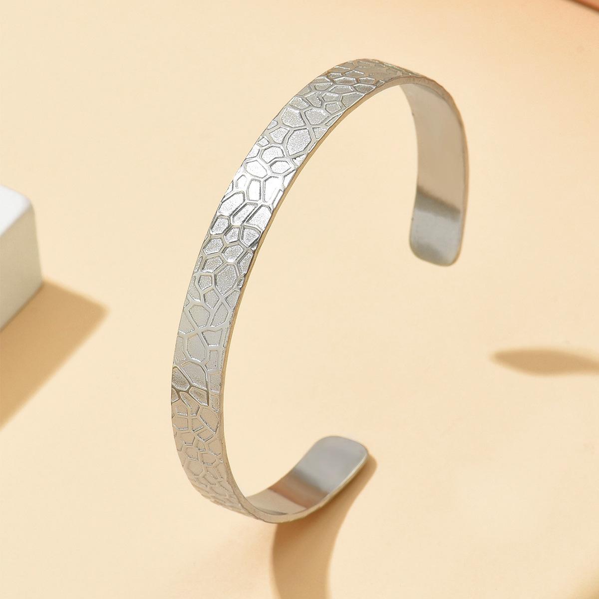 Sleek Stainless Steel Adjustable Bracelet: High-End, Durable, and Colorfast Design