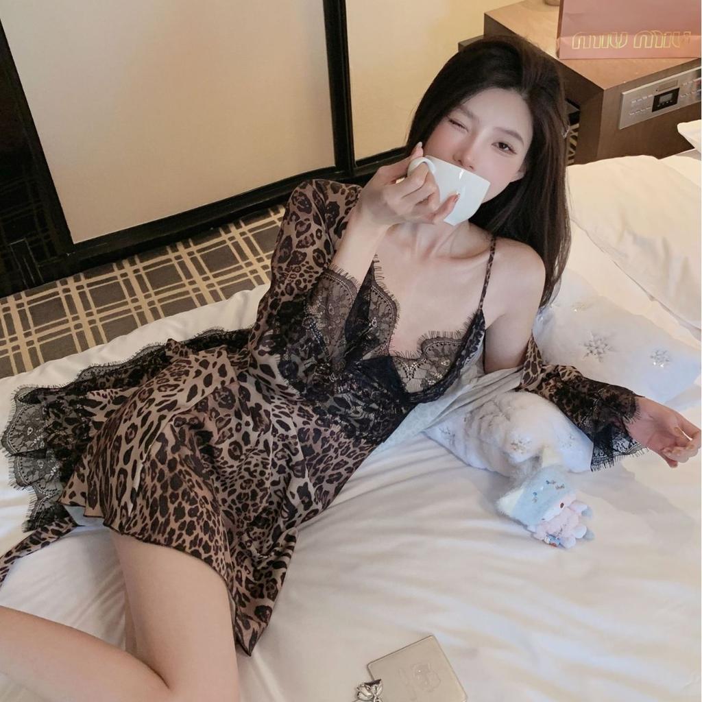 Sexy suspender ice silk nightdress two-piece set summer pure desire wind with chest pad silk back loungewear 1011 new