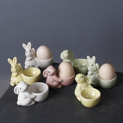 Huevera de cerámica con forma de conejito, decoración para la mesa del desayuno, soporte para huevos de conejo, soporte para huevos pasados por agua, decoración de Pascua para el hogar