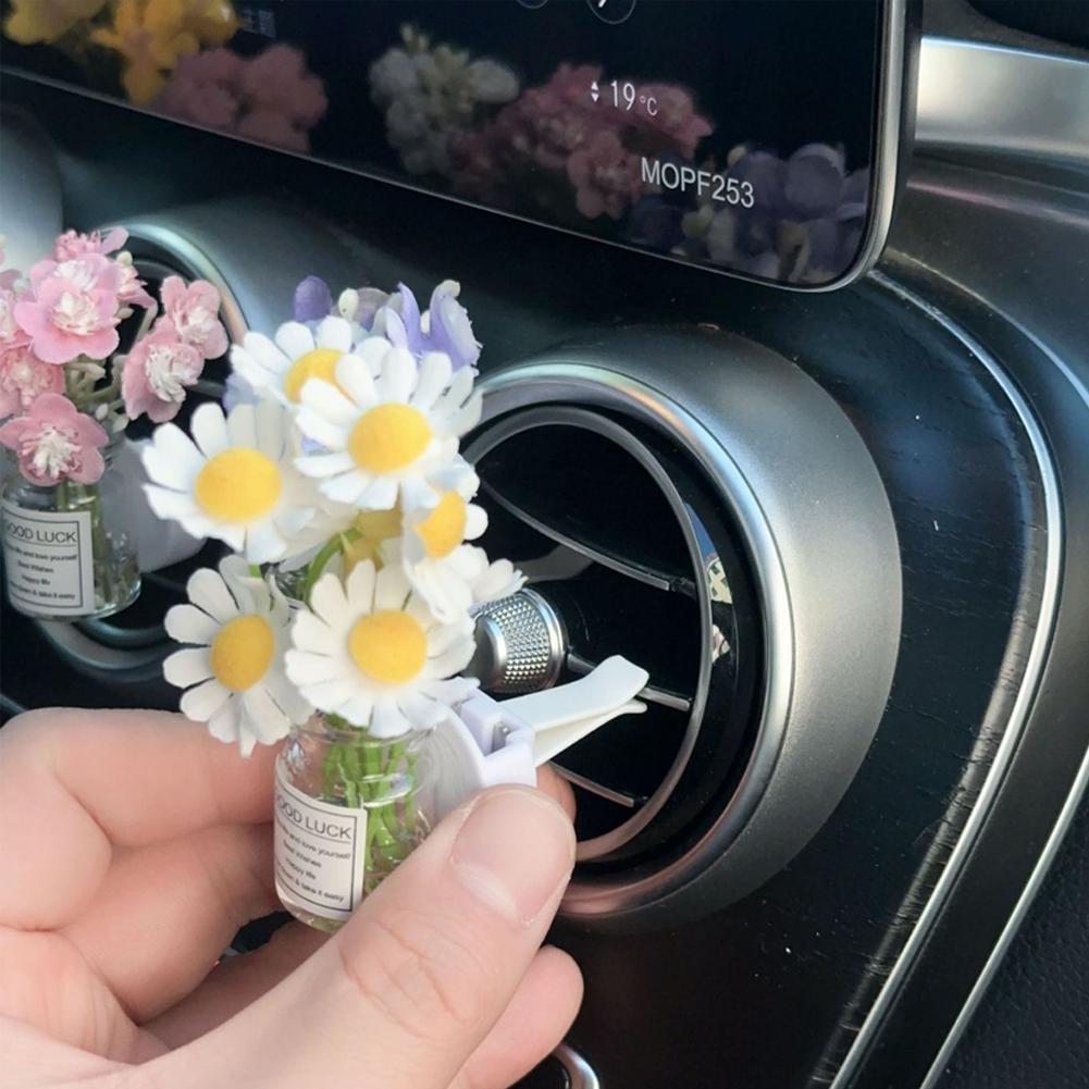 Mini Car Air Outlet Decoration Ornaments Babysbreath Jasmine Vase Glass Micro Landscape Interior Console