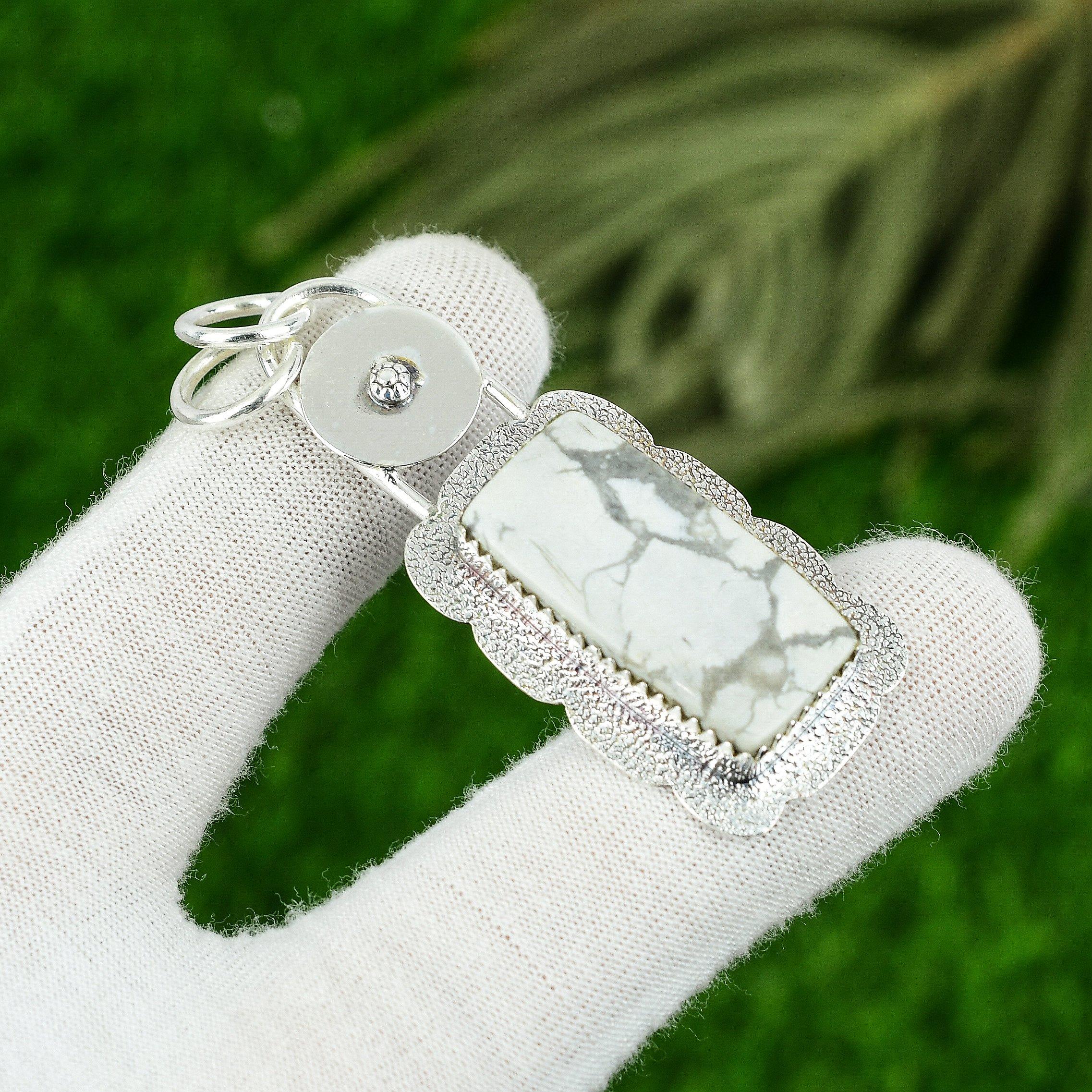 

Mothers day Deal Radiant Howlite Gemstone Ethnic Wife Pendant Jewelry 925 Silver