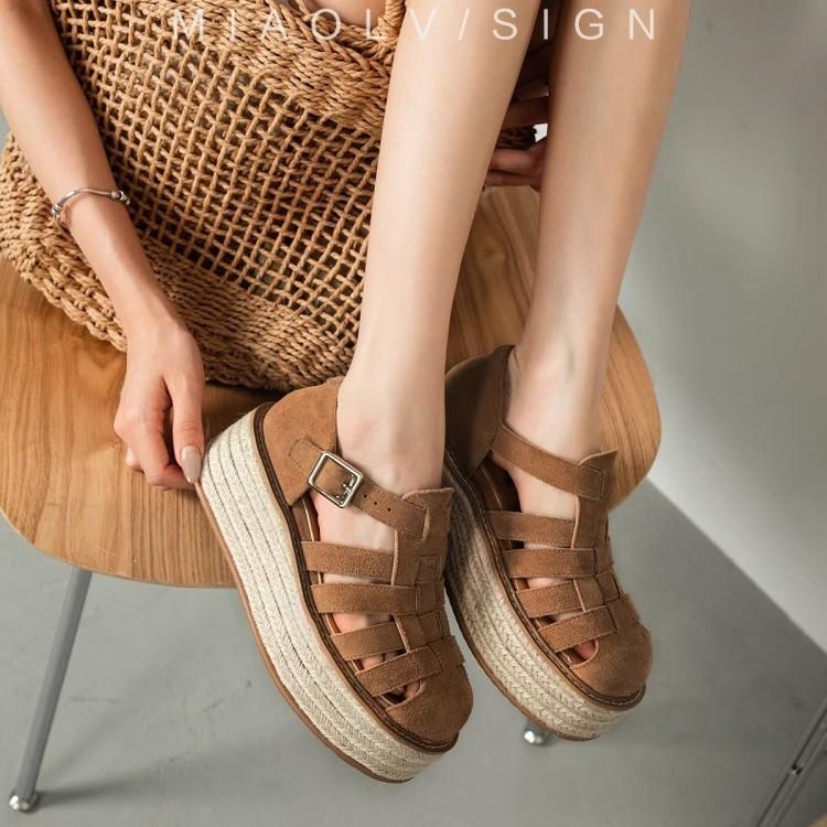 Soft leather version~ woven hollow retro Roman sandals women's 2025 summer new hemp rope straw thick-soled pig cage shoes