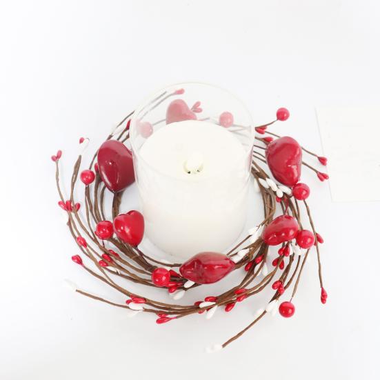 Pierścień na świecę w kształcie serca z jagodami Sztuczny wieniec z czerwonych jagód Uchwyt na świecę Girlanda Walentynki Dzień Matki Święto Impreza Dekoracja stołu