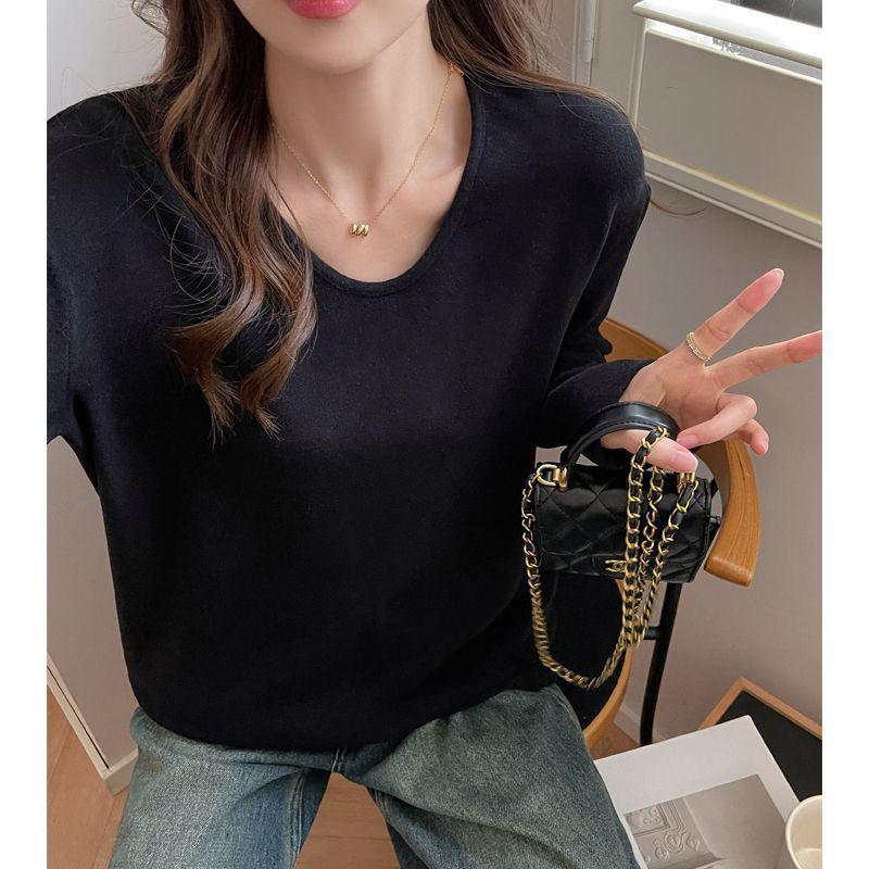 Plus Size Women's V-Neck Long-Sleeve Warm T-Shirt - Autumn/Winter Slimming Base Layer Top