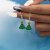 A pair of simple and stylish Christmas tree earrings, classic elegance and high-end women's earrings, suitable for Christmas