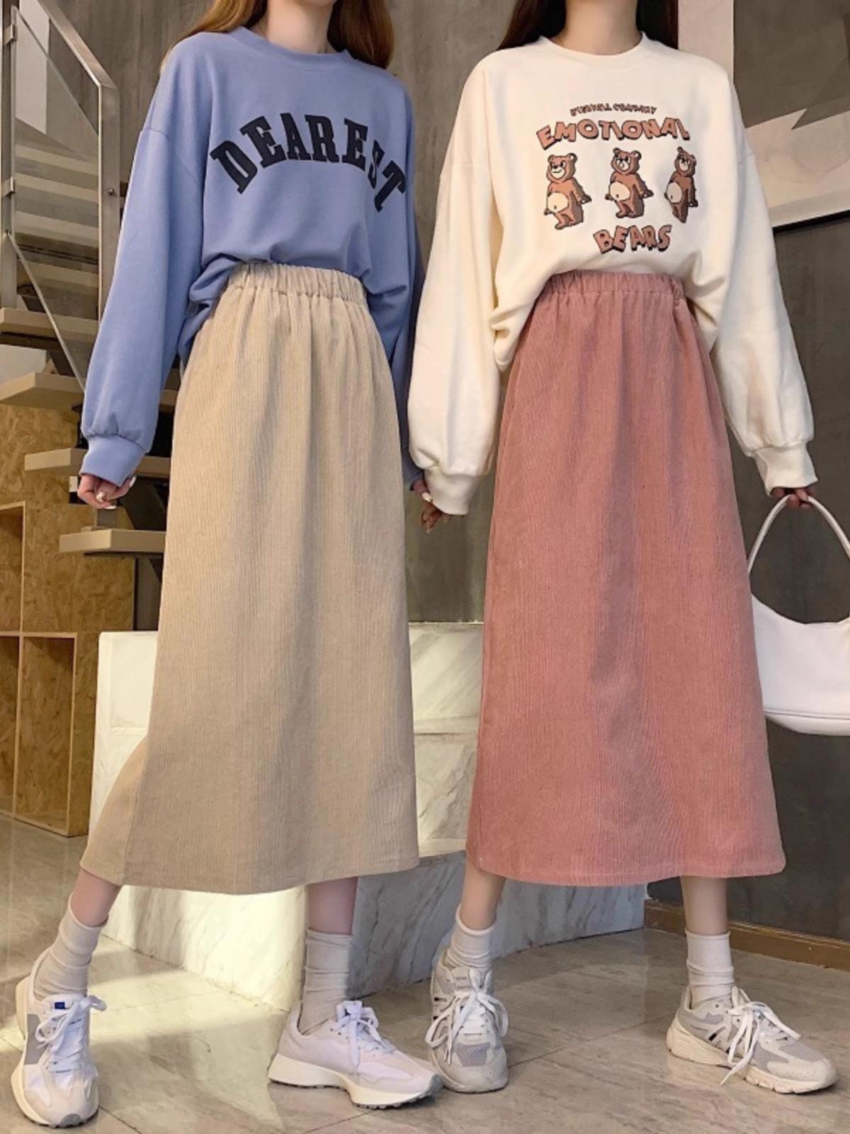 

Women s High-Waist Slim Corduroy A-Line Skirt, Stylish Split Design, Mid-Length for Autumn/Winter 2023 L чорний