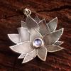 Larimar Moonstone Lotosový přívěsek Solid 925 Sterling Silver Jemné šperky Dámský přívěsek