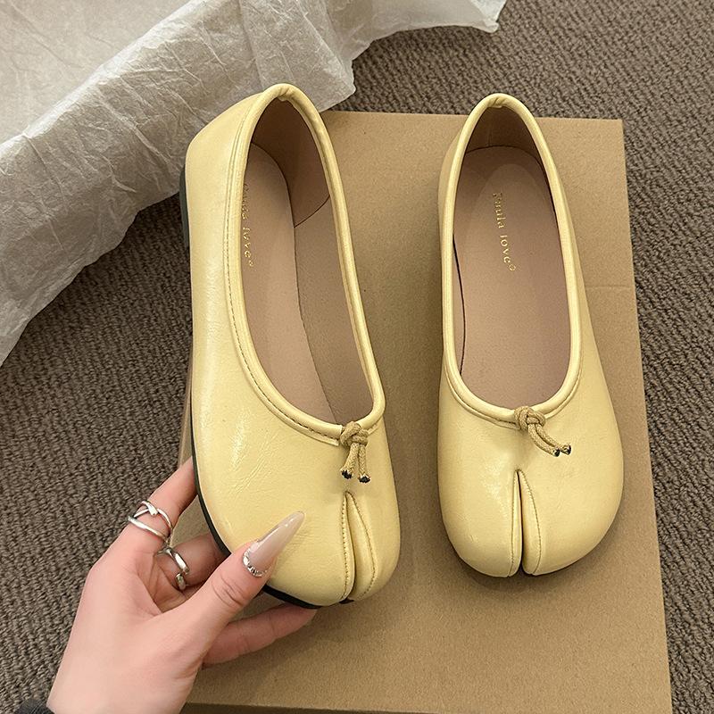 Mode Japansk Stil Tabi Ninja Skor Kvinnor Mysiga Läder Ballerinaskor Delad Hov Tå Loafers Femme Mary Jeans Moccasiner Damer Ballerinasko