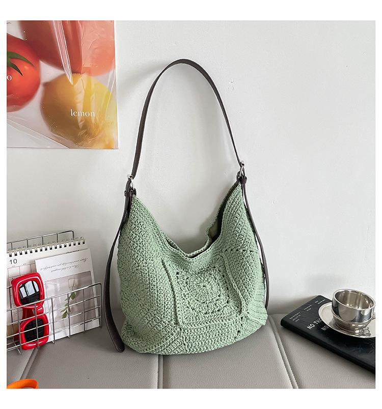 Stylish Large-Capacity Woven Beach Bag - Versatile Fashion and Daily Commute Underarm Accessory