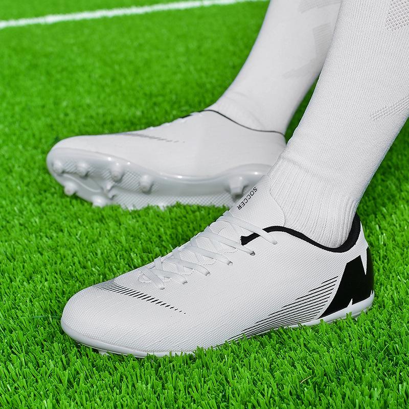 

Футбольные бутсы с низким верхом мужские сломанные ногти TF нескользящие длинные ногти AG студенты профессиональные уличные футбольные игры тренировочные шипы 34