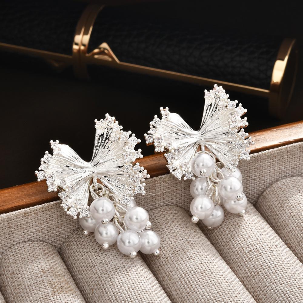 

Элегантные винтажные серьги-кисточки с бабочками и жемчугом, сверкающие циркониевые пусеты