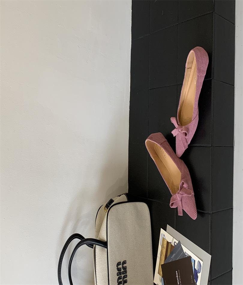 

Fairy 2025 Spring and Autumn New Korean Version Versatile Coarse Heel High Heel Commuter Women s Shoes Knitted Shoes Single Shoes Women 39 розовый