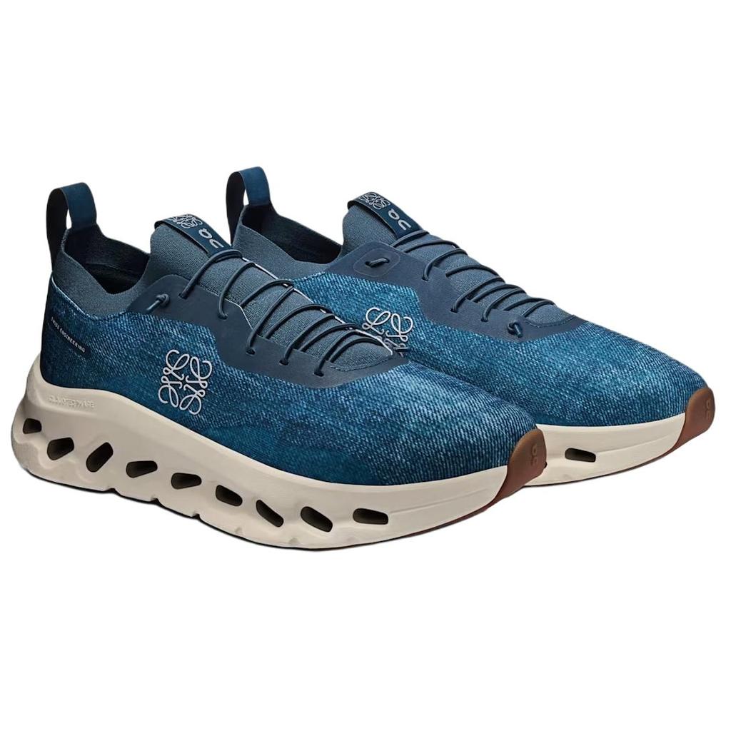 Tenisky On Cloudsolo s detailním logem 3MF31174617