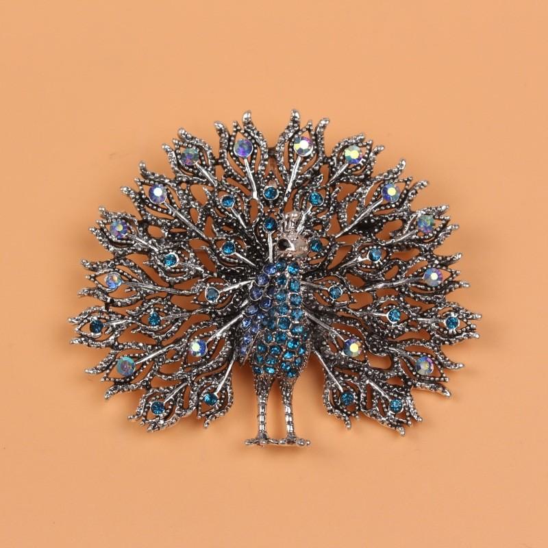 Luxury and Fashionable Peacock Open Screen Brooch, European and American Retro Colored Enamel Pin Accessories