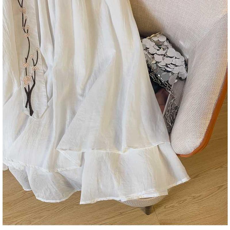 A Stylish and Retro Mid-length Embroidered Skirt with A Flexible Waist and A Double-layered Flowing Skirt