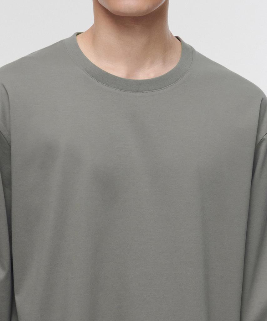 MUSINSA STANDARD Silket Relaxed Crew Neck Long Sleeve T-Shirt [Khaki Gray]