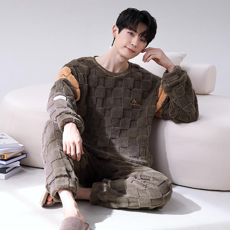 

Мужской зимний утолщенный пижамный комплект из кораллового флиса - Продвинутый серый, 2025 Домашняя одежда из двух частей. Large