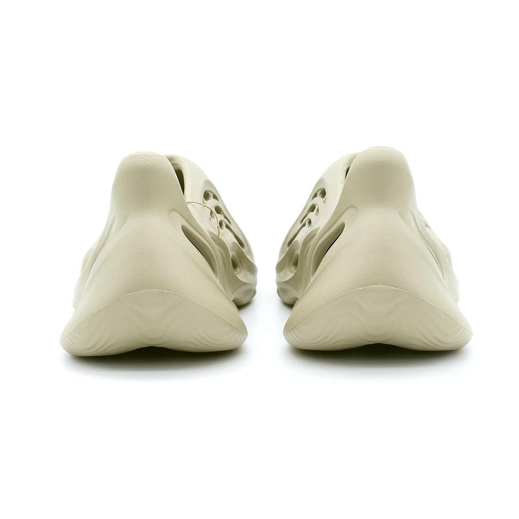 GV6840 adidas Yeezy Foam Runner Stone Salt (Masculino)