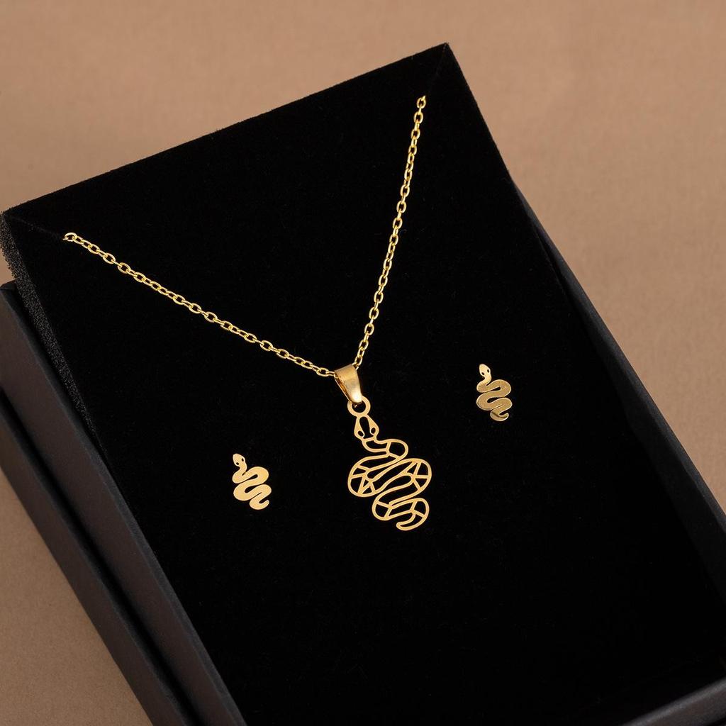 Stainless Steel Heart Necklace Set: Geometric Sunflower & Cross Clavicle Chains