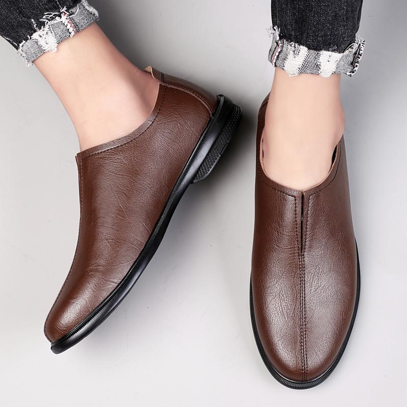 Mode Vår Höst Man Stilfulla Loafers Resa Slip on Eleganta Rund Tå Herrskor Mockasiner Casual Läder Flats Herrskor