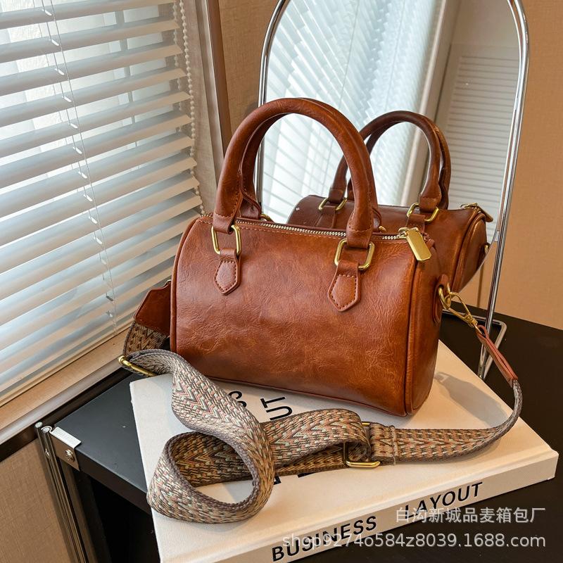 Niche Design Solid Color Bowling Bag Women's Bag 2025 New Retro Boston Bag Fashion Trendy Portable Shoulder Bag