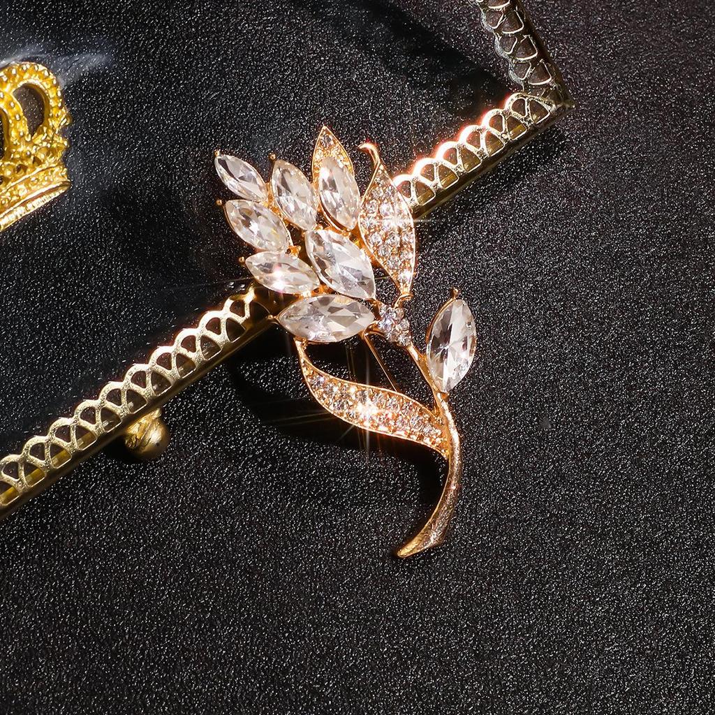 Exquisite Elegant Crystal Tulip Brooch