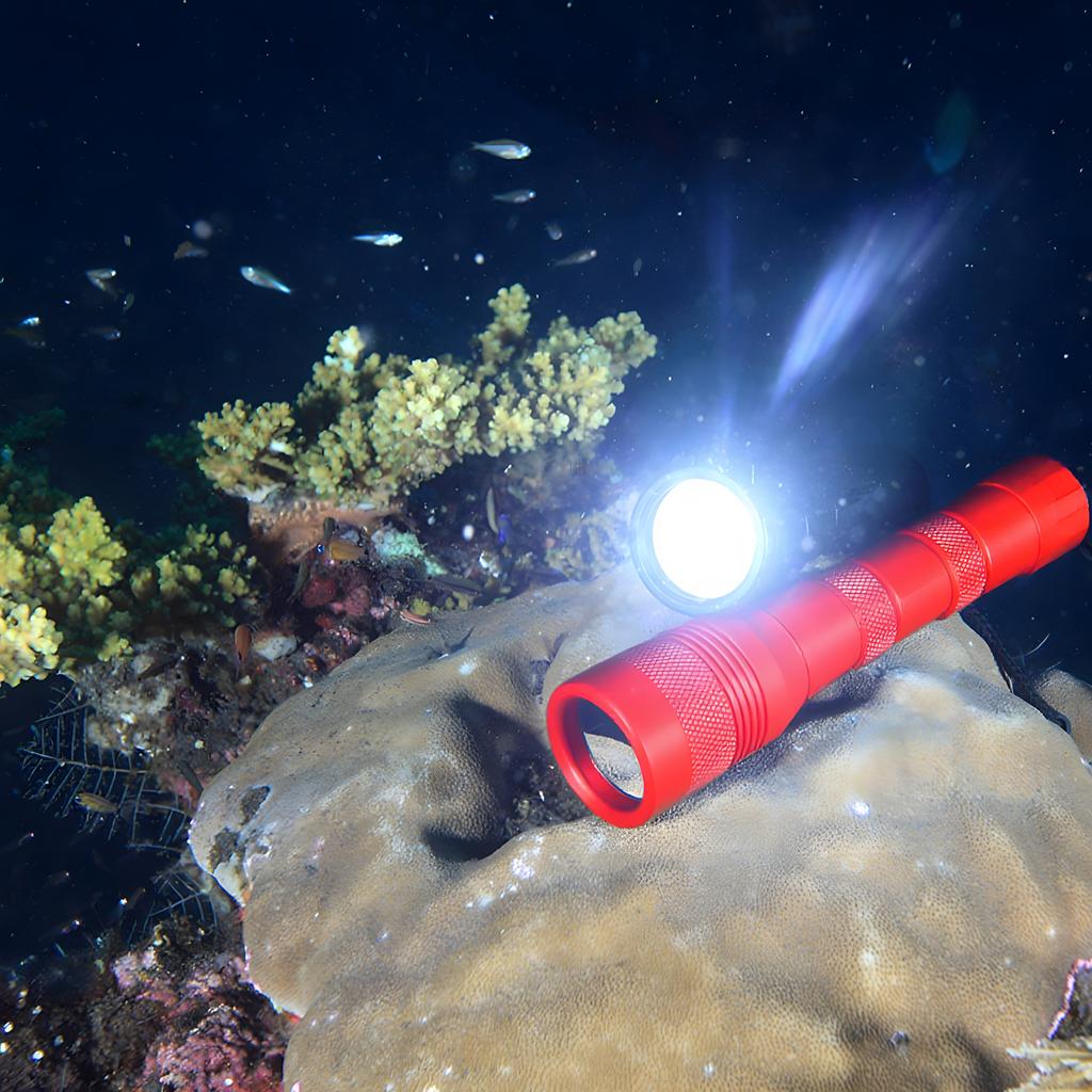 SecurityIng DF08 Scuba Diving Flashlight 1050LM Underwater 150m Deep Waterproof Torch Light with 9 Degree Beam Angle