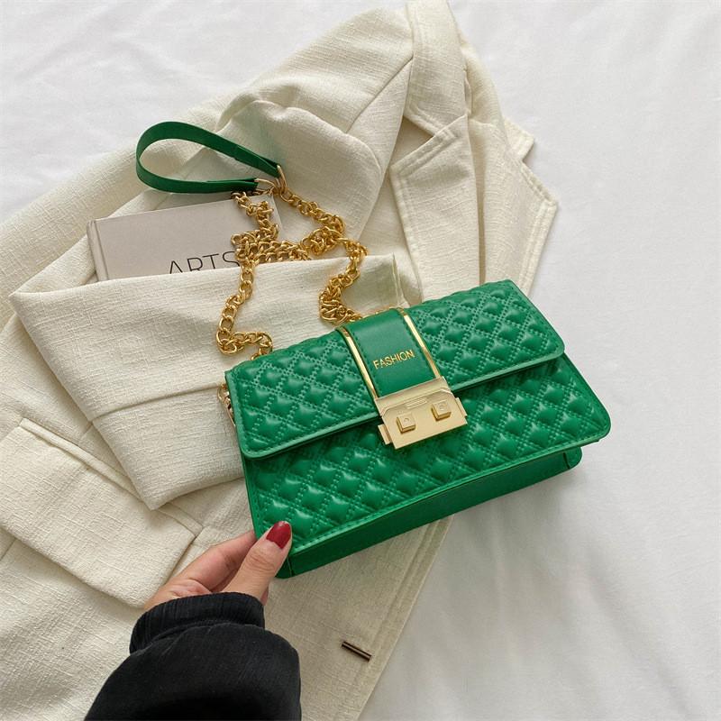 Petit Sac Carré Tendance et Fashionable avec Design Matelassé Élégant pour Femmes