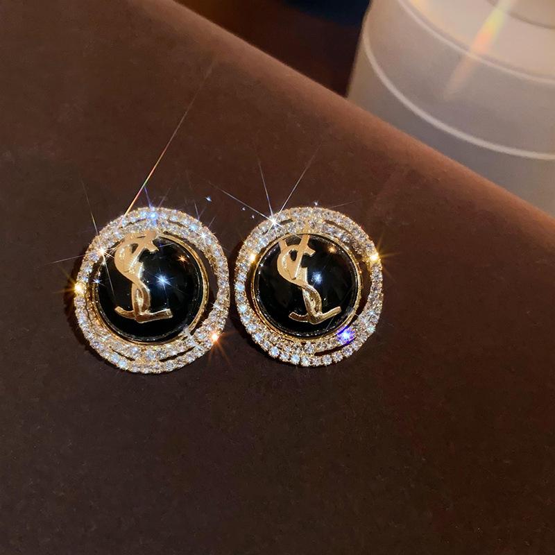 Zircon Gold Letter D Ear Cuffs: High-End Women's Stud Earrings with Versatile Niche Design.