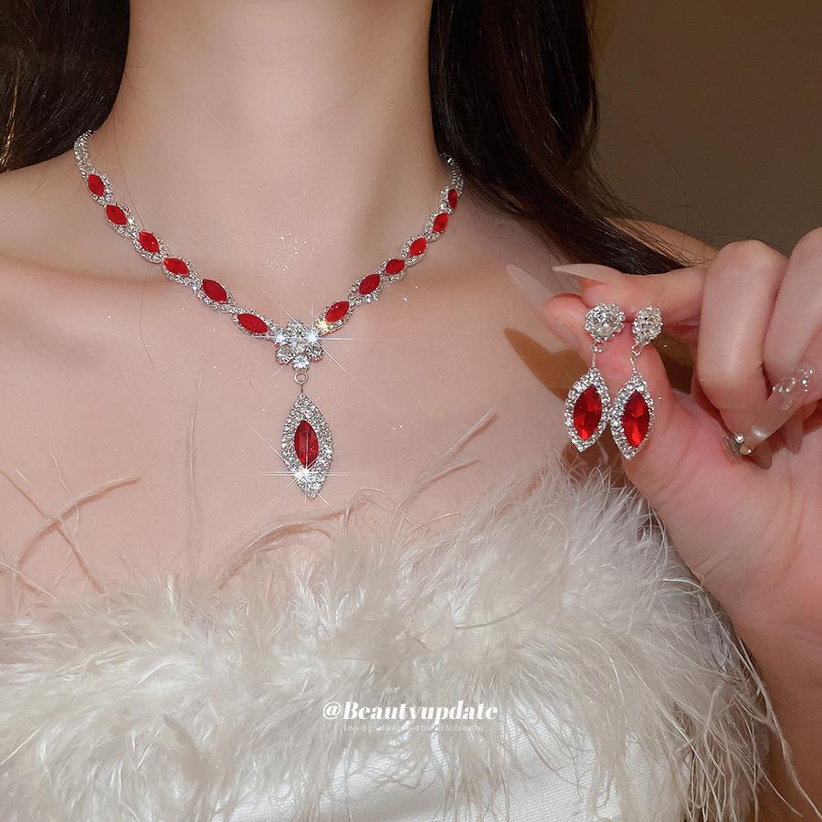 Luxe Rhinestone Flower Tassel Earrings and Necklace Set for Women – High-End Clavicle Chain Accessory