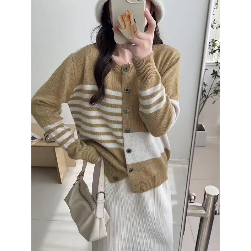 Design Sense Contrasting Color Sweater Jacket Women's Autumn and Winter New Wear Knitted Cardigan Loose Stack Top