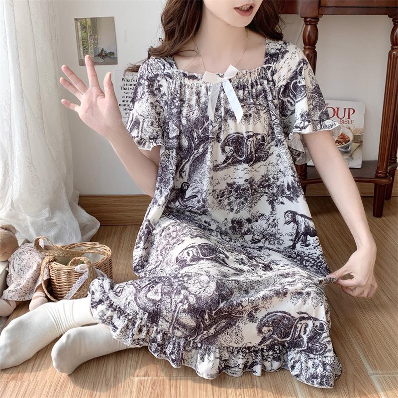 Women's Plus Size Ice Silk Nightdress - Summer Over-the-Knee, High-End, Loose Fit, Thin Section for Sizes Up To 300 Jin