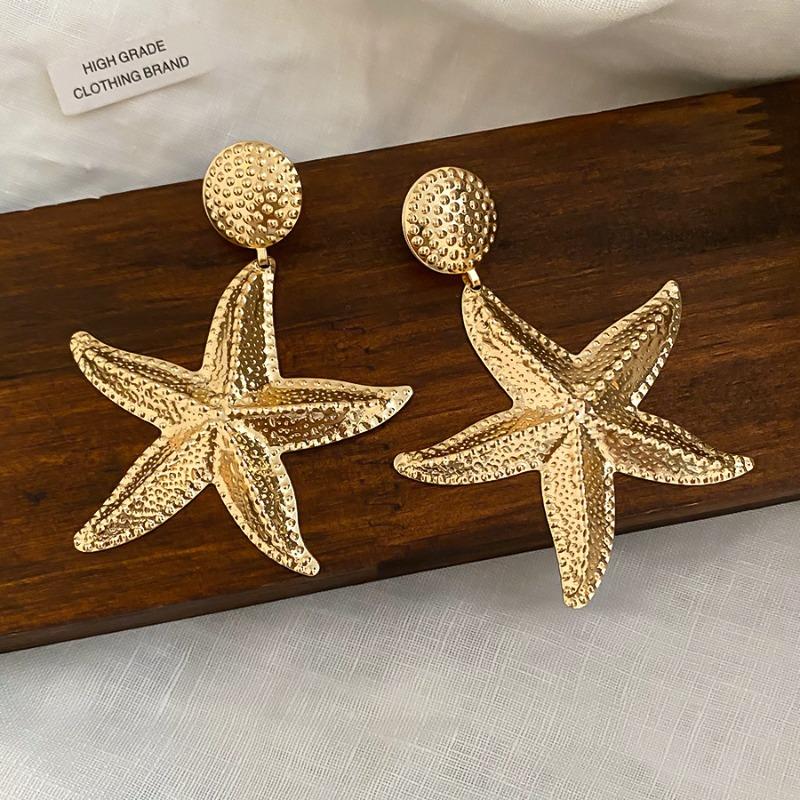 Silver needle metal pleated starfish stud earrings niche design earrings personality trend exaggerated earrings women